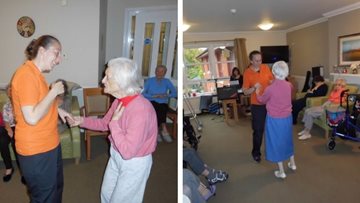 Entertainer shines bright at Ayr care home